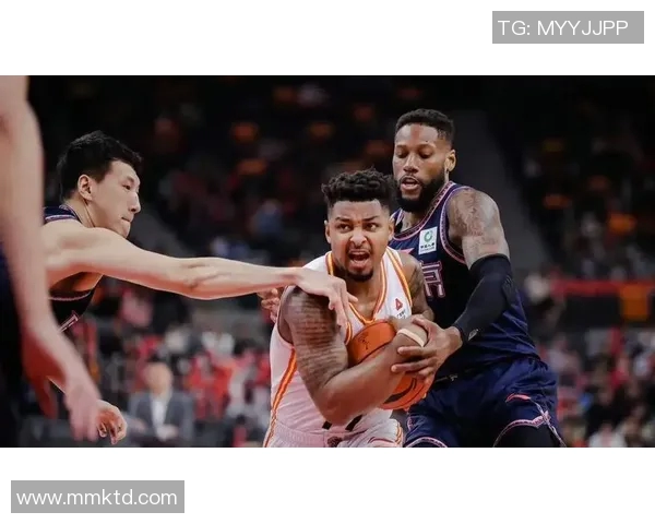 昆汀-皮特森助攻创造进攻奇迹，领队狂胜对手